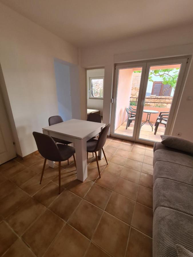 Apartments Dalmatia Sveti Petar  Kamer foto